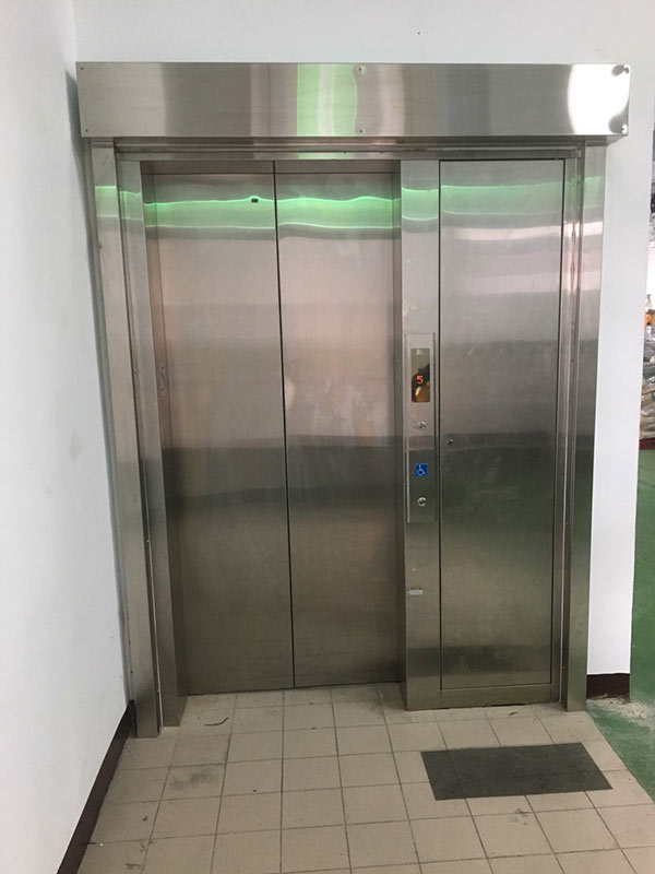 防煙ローラーカーテン