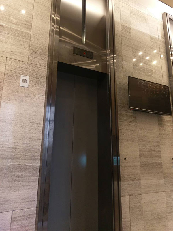 防煙ローラーカーテン